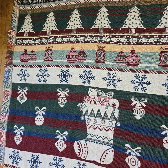 Reversible Christmas Holiday Throw Blanket Stocking Christmas Trees Ornaments - Picture 10 of 10